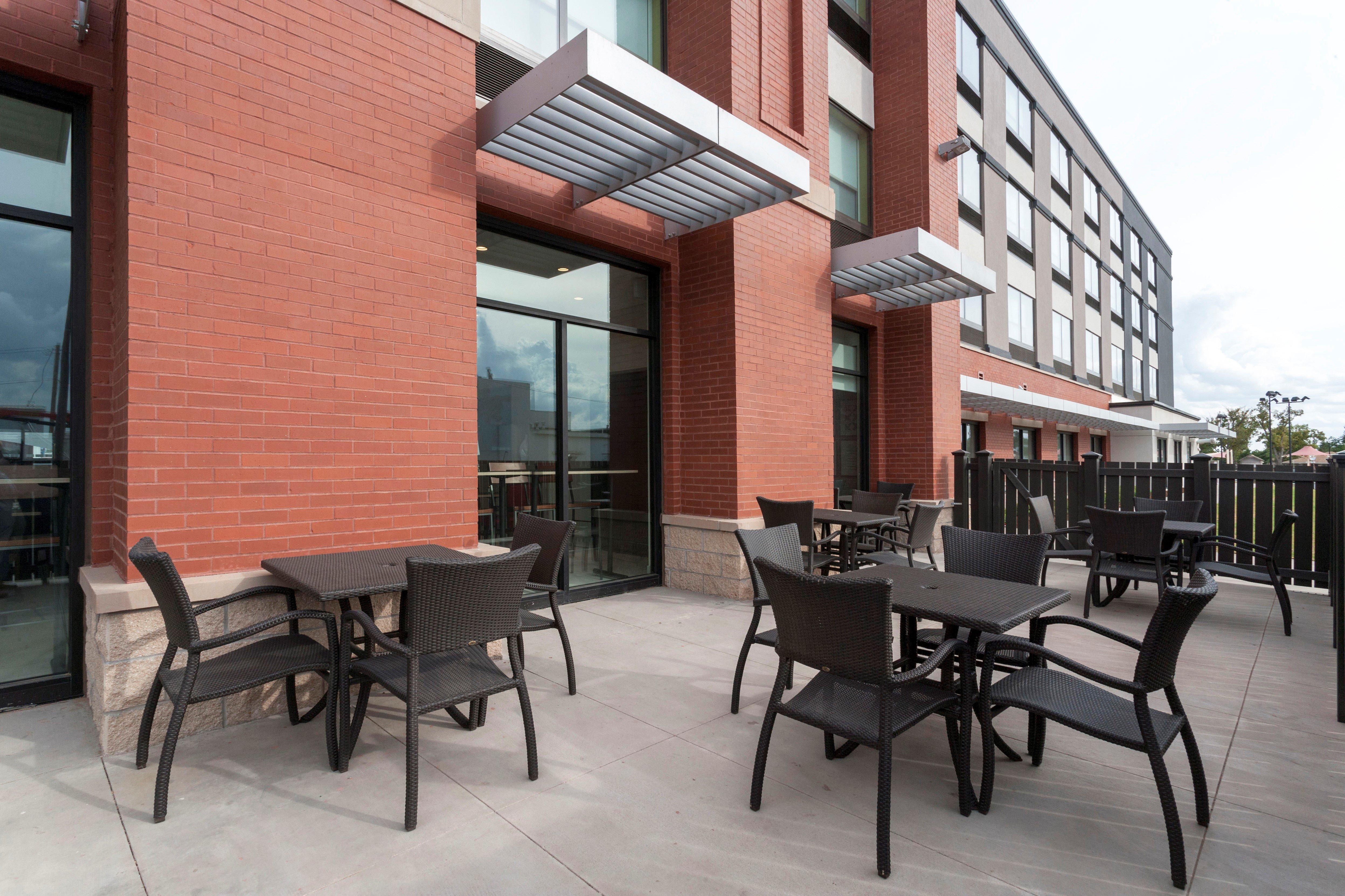 Holiday Inn Express & Suites - Dodge City By Ihg Екстер'єр фото