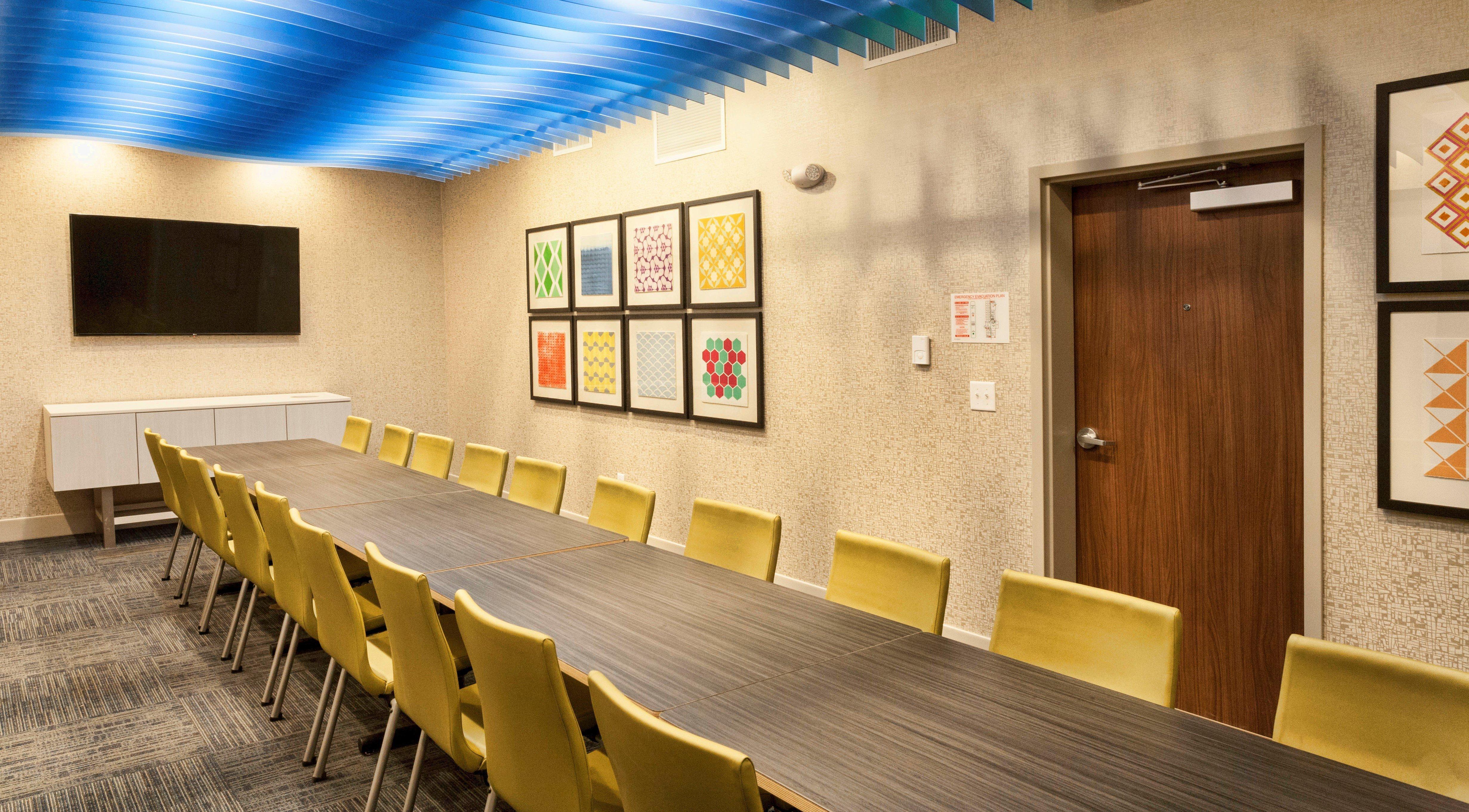 Holiday Inn Express & Suites - Dodge City By Ihg Екстер'єр фото