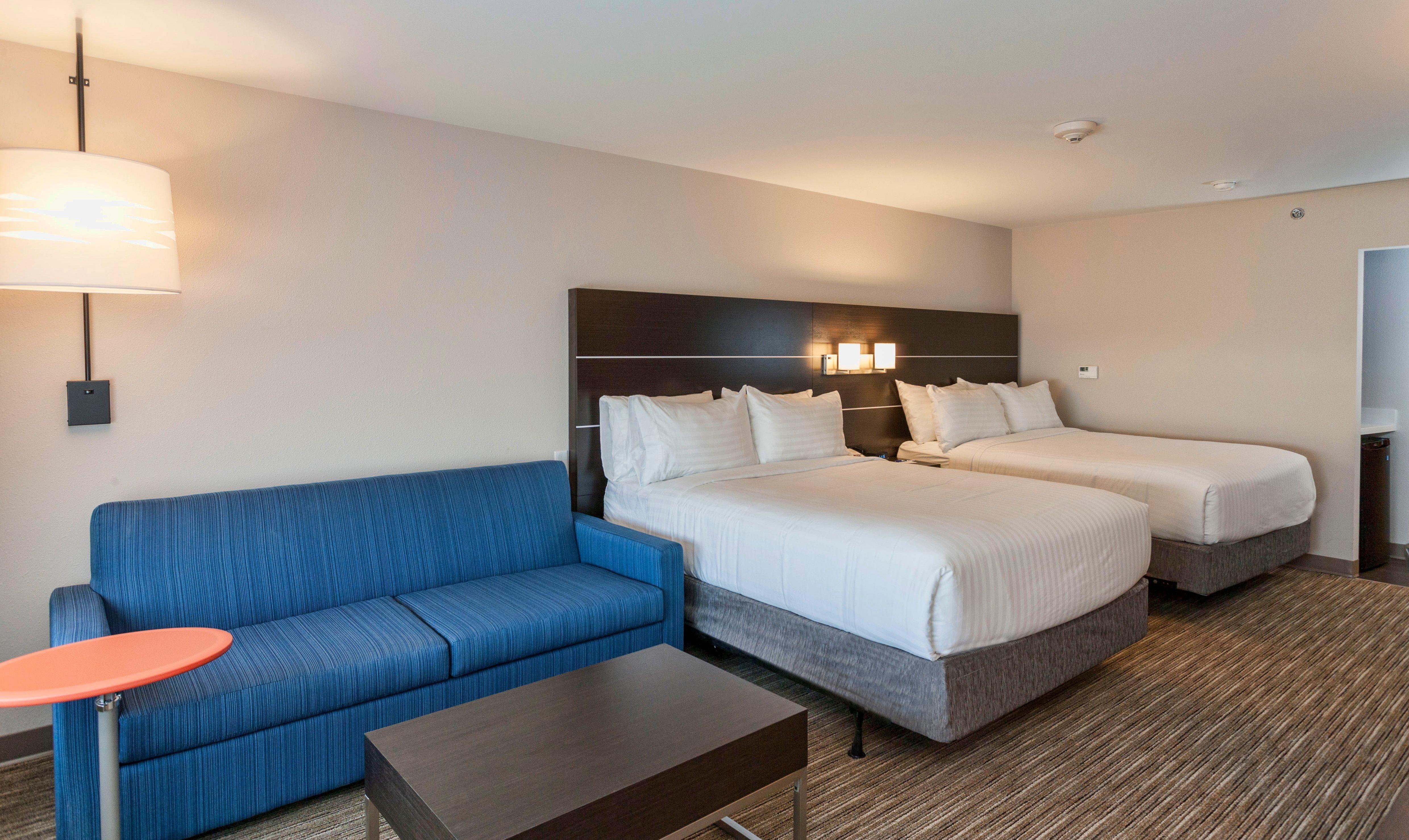 Holiday Inn Express & Suites - Dodge City By Ihg Екстер'єр фото